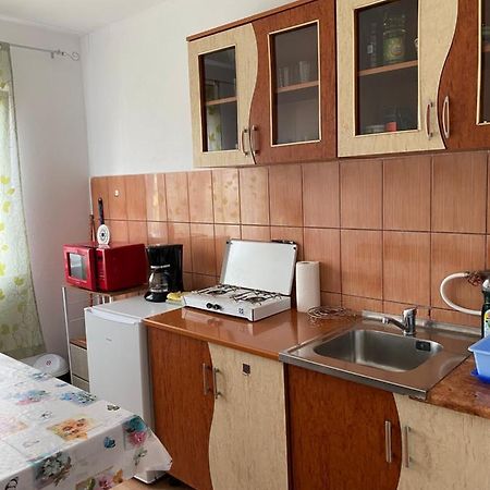 OrşovaApartament Ally'Sアパートメント エクステリア 写真